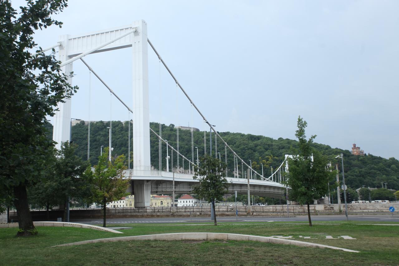 Riverside Suite Budapest Eksteriør bilde